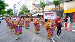 Somada Zeybek Festivali yoğun ilgi gördü