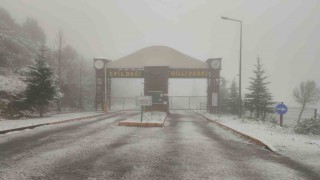 Spil Dağına Mayıs ayında kar yağdı