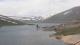 Su tutmaya başlayan Ünlendi Barajı çevresindeki köyler için 134 kilometrelik yeni yol yapılacak