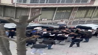 Sultangazide iki grup birbirine girdi: Silahların kullanıldığı kavgada 1 gözaltı