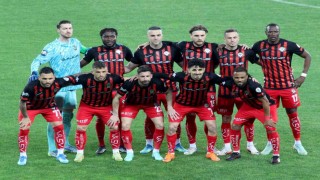 Süper Lige yükselecek son takım yarın belli olacak
