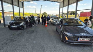 Sürücülere net mesaj: Direksiyondayken ekrana değil yola bak