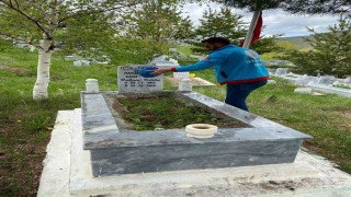 Susuzda şehit kabirleri bayram öncesi özenle temizlendi