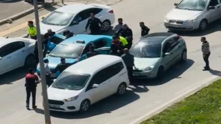 Taksiciyi rehin alıp, polisle çatışan şahıs yaşanan kovalamaca sonucu yakalandı
