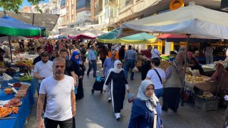 Tarihi Salı Pazarında bayram bereketi