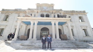 Tarihi valilik binasında restorasyon çalışmaları sürüyor
