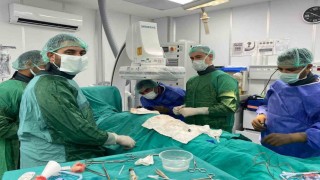 Tarsus Devlet Hastanesinde şoklama özellikli kalp pili takıldı
