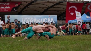 Tarsusta er meydanı doldu: 455 güreşçi kıyasıya mücadele etti