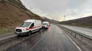 Tatvanda trafik kazası: 2 yaralı