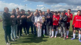 Tavşanlıda ligin bitimine 2 hafta kala şampiyon Göbelspor oldu