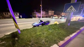 Tavşanlıda motosiklet devrildi: 3 yaralı