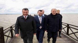 TBMM Milli Savunma Komisyonu Başkanı Akar, Kızılırmak Deltası Kuş Cennetini gezdi