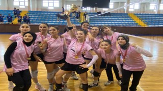 Tevfik İleri Anadolu Lisesi şampiyon oldu