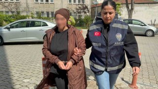 Teyze yeğeninin altınlarını çaldı, 2 gün sonra kendisine araç aldı