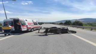 Tır ile elektrikli motor çarpıştı: 1 ölü 4 yaralı