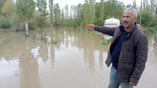 Tokatta taşkın sonrası çiftçiler tarlalarına giremedi