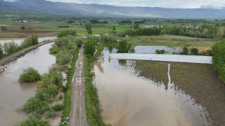 Tokatta yollar çöktü, sular altında kalan tarım arazileri dron ile görüntülendi