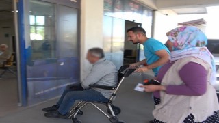 Tosunun darbesiyle yaralanan vatandaşın bacağına 60 dikiş atıldı