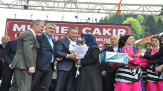 Trabzonda bahar coşkusu: 31inci Acısu Hıdrellez Kültür ve Bahar Bayramı Şenliği renkli görüntülere sahne oldu