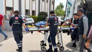 Traktör tekerinin altında kalan genç kız ağır yaralandı