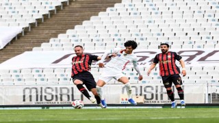 Trendyol Süper Lig: Fatih Karagümrük: 0 - Corendon Alanyaspor: 1 (İlk yarı)