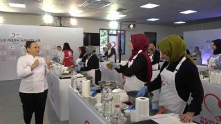 Türk Kızılayın iyilikle pişen hayatlar atölyesi Bursada kadınlarla buluştu