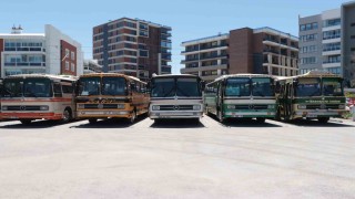 Türkiyenin dört bir yanından gelen klasik otobüsler Eskişehirde buluştu