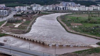 Türkiyenin en uzun nehrindeki 1 yıllık değişim görüntülendi