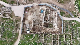 UNESCO Dünya Mirası Geçici Listesinde yer alan Zerzevan Kalesinde restorasyon çalışmaları devam ediyor