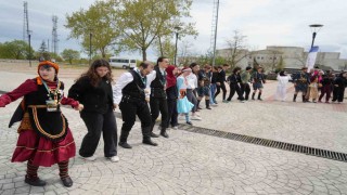 Üniversite öğrencilerinin Hıdırellez coşkusu