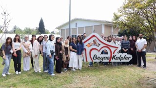 Üniversiteliler sahada sosyal hizmet eğitimi aldı