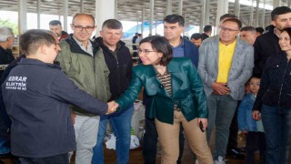 Uşak Belediye Başkan Vekili Özkandan hayvan pazarına bayram ziyareti