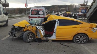 Üst geçit direğine çarpan otomobilin sürücüsü 71 gün sonra hayatını kaybetti