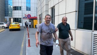 Üstü kan içinde kalan acemi kasap: Sadece bıçak kaydı, ciddi bir şey yok