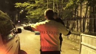 Uygulamada görüntü alan gazetecinin üzerine yürüdü: Çekme beni senin donuna kadar alırım