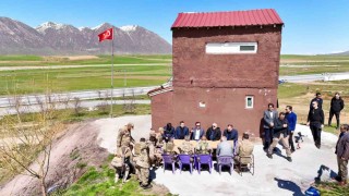 Vali Karakayadan güvenlik noktası ve hayvan bakımevine ziyaret