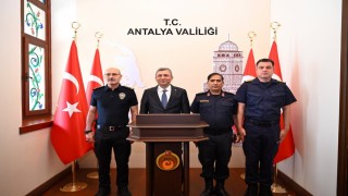 Vali Şahin: Hedefimiz Antalyada deniz hep temiz