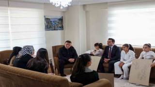 Vali Sözer çocuklarla bir araya geldi