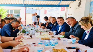Vali Sözer Hıdırellez şenliklerinde vatandaşlarla buluştu