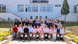 Vali Sözer, öğrencilerle bir araya geldi