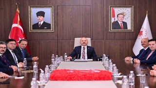 Vali Varol, vali yardımcıları ve kaymakamlarla bir araya geldi
