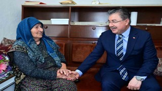 Vali Yılmazdan Ayşe teyzeye anlamlı ziyaret