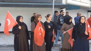 Vanlı annelerin evlat nöbeti devam ediyor