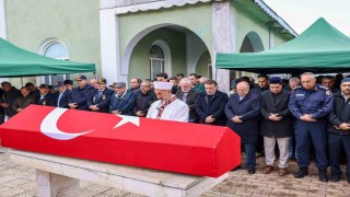 Vefat eden Kıbrıs gazisi son yolculuğuna uğurlandı