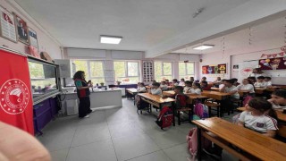 Veterinerler minik öğrencilerle buluştu