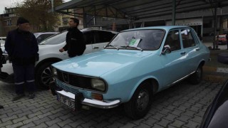 Yarım asırlık klasik otomobil 210 bin liraya yeni sahibini buldu