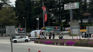 Yayaya çarpmamak için manevra yapınca hastanelik oldu