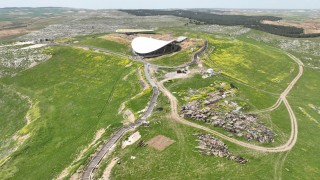 Yeşile bürünen Göbeklitepe havadan görüntülendi