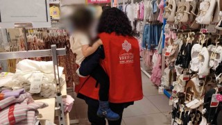 Yetim ve öksüz çocuklara bayramlık hediyesi