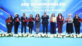 Yılın hemşireleri ödüllendirildi